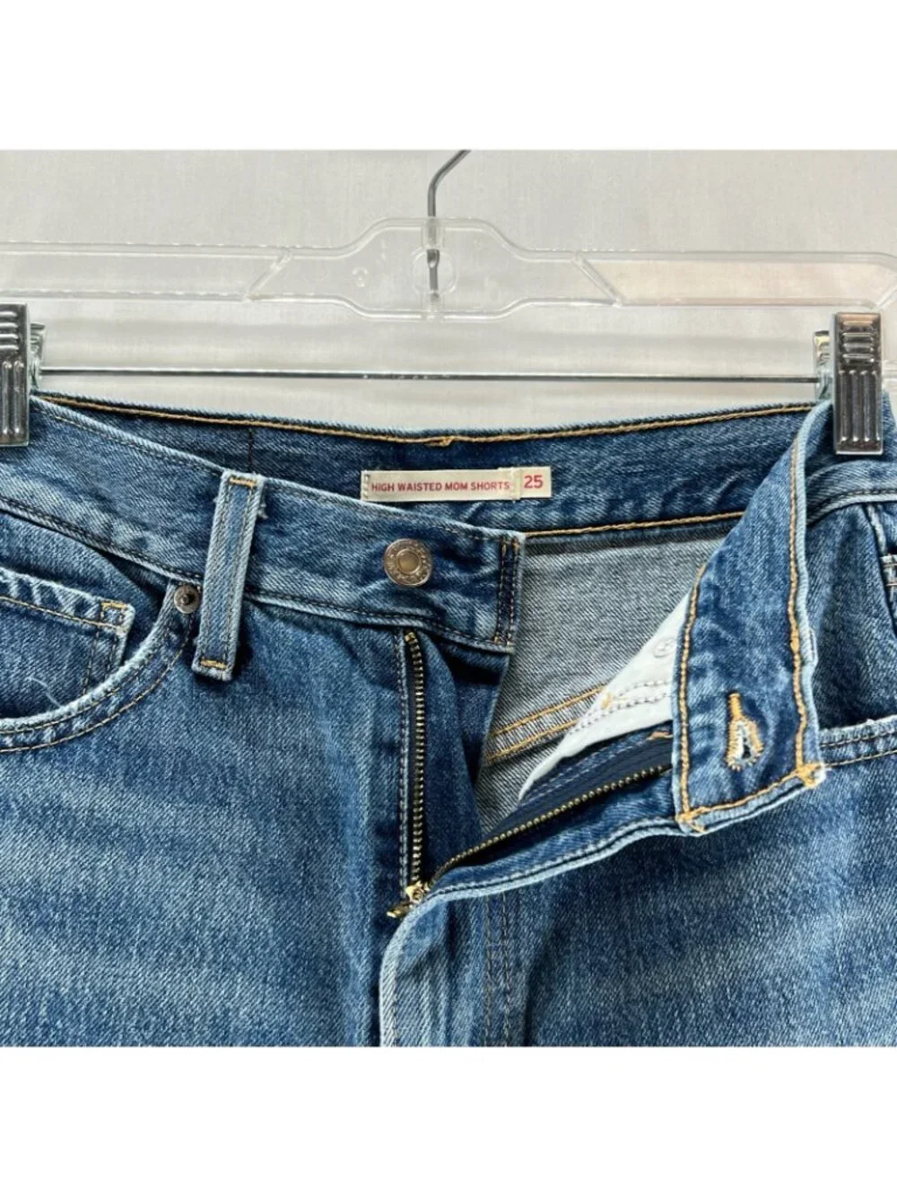 Levi's High Waisted Mom Shorts Womens 25 Zip Fly Pockets Medium Wash Denim Blue